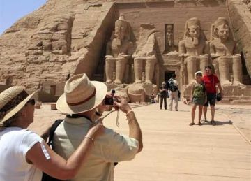  السياحة : فتح باب التقدم لاختبارات إضافة اللغة للمرشدين السياحيين حتى 31 يوليو