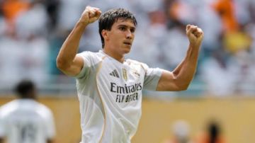 جونزالو جارسيا يرفض العروض الأوروبية ويتمسك بالبقاء في ريال مدريد تحت قيادة ألونسو