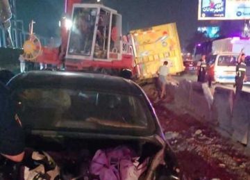 انفجار إطار ودهس 7 سيارات.. القصة الكاملة لـ حادث تريلا الطريق الدائري بالمعادي (صور) انفجار إطار ودهس 7 سيارات.. القصة الكاملة لـ حادث تريلا الطريق الدائري بالمعادي (صور)