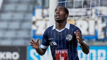 وكيل تيدي أوكو يفجر مفاجآت جديدة بعد فشل انتقاله لـ الزمالك خاص