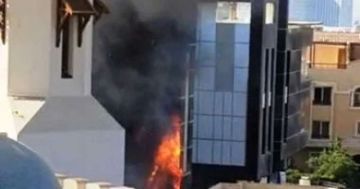 اندلاع حريق فى دبى مول بمنطقة الشيخ زايد اندلاع حريق فى دبى مول بمنطقة الشيخ زايد