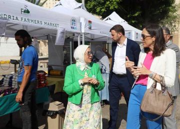 وفد تجاري إسباني يزور سوق المزارعين بالإسكندرية للاطلاع على التجرية المصرية (صور) وفد تجاري إسباني يزور سوق المزارعين بالإسكندرية للاطلاع على التجرية المصرية (صور)