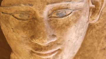 اكتشاف مقابر جديدة من العصرين اليوناني والروماني بنقوش هيروغليفية في ضريح الآغاخان بأسوان