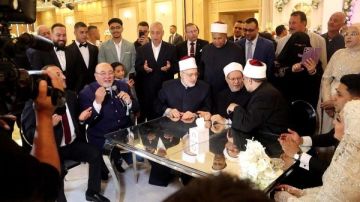 بحضور رموز الأزهر والإفتاء.. وزير الأوقاف السابق يحتفل بعقد قران وزفاف ابنته