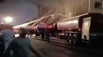 حريق سنترال رمسيس.. عودة المرور على كوبري أكتوبر واستمرار غلق الشارع