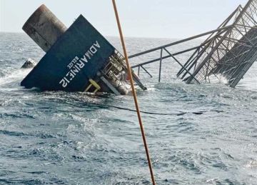 حفار البترول الغارق.. مصادر بحرية: جهود البحث لم تسفر عن العثور عن ناجين في اليوم الثاني حفار البترول الغارق.. مصادر بحرية: جهود البحث لم تسفر عن العثور عن ناجين في اليوم الثاني