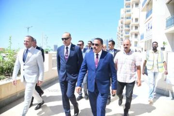 محافظ مطروح يستقبل وزير العمل بمدينة العلمين الجديدة.. صور