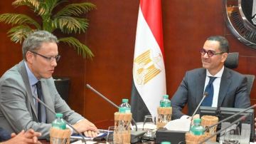 حسن الخطيب : مصر تولي اهتماما كبيرا بجذب الاستثمارات في قطاعات الصناعات الغذائية حسن الخطيب : مصر تولي اهتماما كبيرا بجذب الاستثمارات في قطاعات الصناعات الغذائية