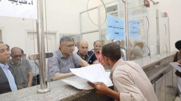 محافظ الجيزة يتفقد المركز التكنولوجي لخدمة المواطنين بمدينة الصف ويؤكد على سرعة الاستجابة لشكاوى المواطنين