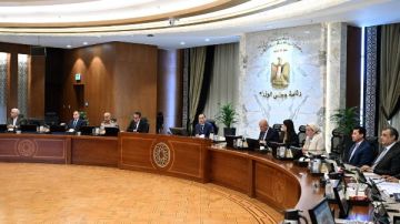 مدبولي يترأس اجتماع الحكومة في المقر الصيفي بالعلمين .. غدا مدبولي يترأس اجتماع الحكومة في المقر الصيفي بالعلمين .. غدا