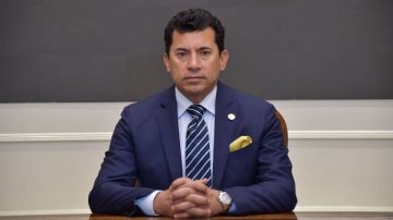 وزير الشباب والرياضة يهنئ محمد إبراهيم لفوزه برئاسة الاتحاد العربي للفنون القتالية المختلطة وزير الشباب والرياضة يهنئ محمد إبراهيم لفوزه برئاسة الاتحاد العربي للفنون القتالية المختلطة
