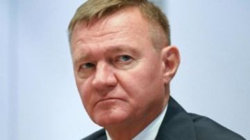 انتـ.حار وزير النقل الروسي بعد ساعات من إقالته انتـ.حار وزير النقل الروسي بعد ساعات من إقالته