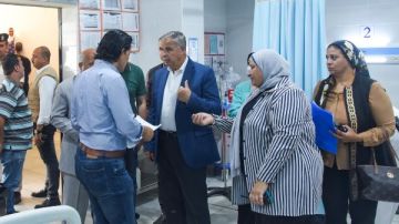 محافظ الإسكندرية يزور مصابي انهيار عقار العطارين ويوجه بصرف تعويضات محافظ الإسكندرية يزور مصابي انهيار عقار العطارين ويوجه بصرف تعويضات