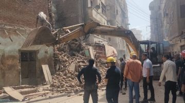 البيت بقى كوم تراب.. انهيار منزل بطنطا والبحث عن شخصين تحت الأنقاض قرار عاجل من المحافظ