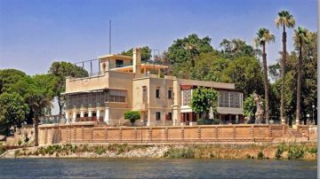 حريق ركن فاروق.. الأثار تنفي اندلاع الحرائق في المتحف حريق ركن فاروق.. الأثار تنفي اندلاع الحرائق في المتحف