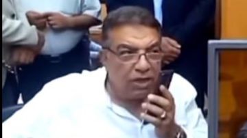 محافظ الدقهلية يتواصل مع المواطنين من خط الشكاوى لحل أزمة مياه الشرب بالمنصورة