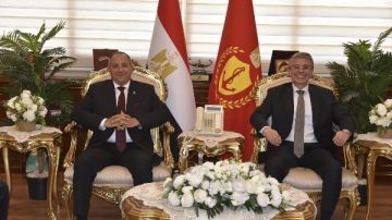 محافظ بورسعيد يستقبل رئيس مصلحة الجمارك لمناقشة آليات حوكمة المنافذ الجمركية