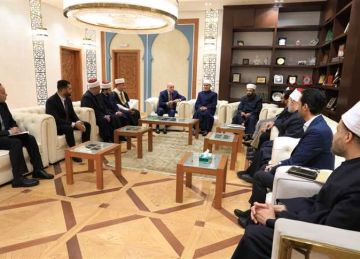 مفتي الجمهورية يستقبل وفدا فلسطينيا برئاسة قاضي قضاة فلسطين (صور)