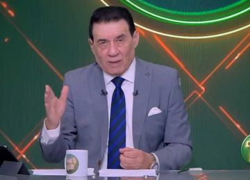 «احترم كرامتك وكرامة ناديك».. مدحت شلبي ينفعل على الهواء بسبب واقعة نجم الزمالك «احترم كرامتك وكرامة ناديك».. مدحت شلبي ينفعل على الهواء بسبب واقعة نجم الزمالك