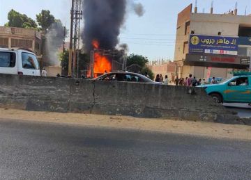 تصاعد ألسنة اللهب.. اشتعال النيران في نشاط تجاري على طريق الإسكندرية الزراعي ببنها (صور) تصاعد ألسنة اللهب.. اشتعال النيران في نشاط تجاري على طريق الإسكندرية الزراعي ببنها (صور)