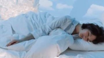 تفسير حلم رؤية الميت مبتسما.. رسالة من السماء أم انعكاس لسلام داخلي تفسير حلم رؤية الميت مبتسما.. رسالة من السماء أم انعكاس لسلام داخلي