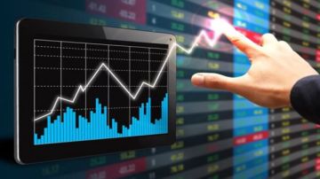 خبير اقتصادي: تأجيل الرسوم الأمريكية يخفف الضغوط على الأسواق العالمية