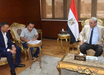 هدية النجاح.. محافظ الغربية يوفر فرصة عمل لشقيق الثالثة على الجمهورية في الثانوية الأزهرية هدية النجاح.. محافظ الغربية يوفر فرصة عمل لشقيق الثالثة على الجمهورية في الثانوية الأزهرية