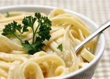 طريقة عمل مكرونة وايت صوص كريمية.. وصفة سهلة وطعم لا يقاوم