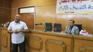 رئيس جامعة جنوب الوادي يطلق تطبيق إجازتي لحوكمة نظام الإجازات بالجامعة