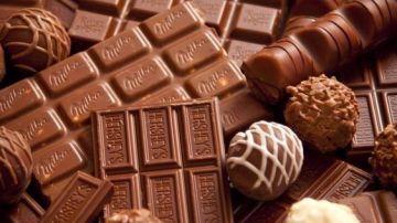 في اليوم العالمى لها.. ليه الشوكولاتة هدية العشاق.. وهل لها علاقة بالرغبة الجنسية