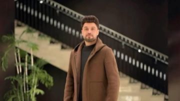 مش قادرة اتكلم.. يارا محمد تنعى أحمد عامر مش قادرة اتكلم.. يارا محمد تنعى أحمد عامر