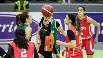 مصر تصطدم بتونس في نهائي البطولة العربية لسيدات السلة.. اليوم