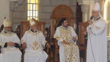 الأنبا باخوم يترأس قداس المناولة الاحتفالية بكاتدرائية القديس أنطونيوس الكبير بالفجالة