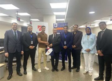  الضرائب توزع أجهزة (POS) مجانا للمنضمين للنظام المبسط في الإسكندرية