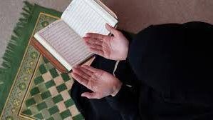 آيات الرقية الشرعية مكتوبة.. حصن نفسك بالقرآن من العين والحسد