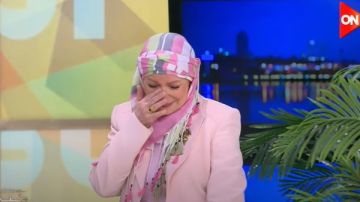 استقبال حار من الجمهور.. مشيرة إسماعيل تبكي فور دخولها ستوديو معكم منى الشاذلي استقبال حار من الجمهور.. مشيرة إسماعيل تبكي فور دخولها ستوديو معكم منى الشاذلي