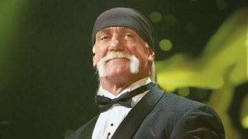 محاولات إنقاذ فاشلة.. تفاصيل اللحظات الأخيرة في حياة هوجان