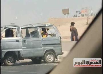 إصابة شخصين في تصادم سيارة برصيف في العلمين