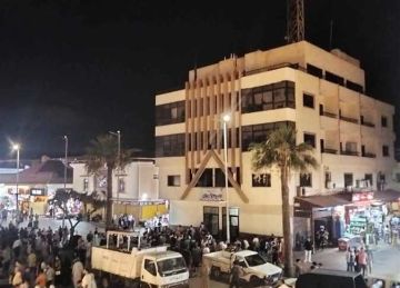 الباعة الجائلون وتأخر مستحقات رجال الإنقاذ.. أبرز أزمات موسم صيف 2025 برأس البر الباعة الجائلون وتأخر مستحقات رجال الإنقاذ.. أبرز أزمات موسم صيف 2025 برأس البر