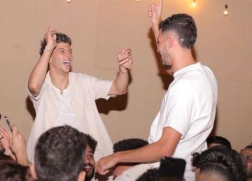  مرض عمه يشعل معسكر الزمالك .. أحمد فتوح يظهر متخفيا في حفل راغب علامة رفقة إمام عاشور (فيديو)