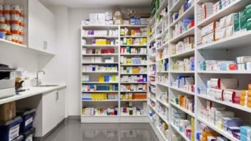 أسعار الأدوية في مصر .. خبير يكشف سبب الزيادة