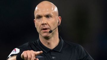 أنتوني تايلور حكما لقمة بايرن ميونيخ وباريس سان جيرمان في كأس العالم للأندية