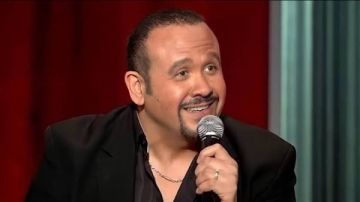 إستاد الإسكندرية يحتضن أمسية غنائية لـ هشام عباس وفرقة وسط البلد