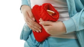 تحذير للنساء .. علامات تكشف أعراض سرطان المبيض