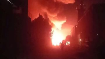 حريق شركة سيراميكا كليوباترا في العين السخنة.. التفاصيل الكاملة