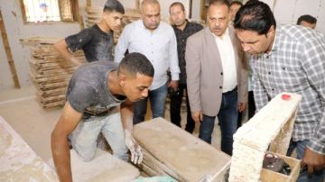 محافظ الشرقية يفاجئ مخابز مدينة ههيا بالزيارة للاطمئنان على جودة ووزن رغيف العيش