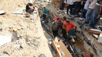 16 ساعة متواصلة..انقطاع المياه والكهرباء عن بعض مناطق الجيزة..وغضب بين السكان.. والمحافظة تقدم الإعتذار