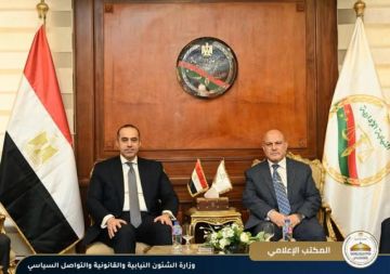 خلال لقائه رئيس النيابة الإدارية.. وزير الشئون النيابية: الهيئة تضطلع بدور وطني رفيع في ضبط العمل الإداري