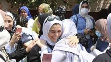 بعد عام من السهر والقلق.. كيف تكافئ ابنك بعد نتيجة الثانوية العامة؟