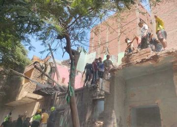 إصابة 4 أشخاص حاولوا سرقة أخشاب منزل آيل للسقوط في السيدة زينب